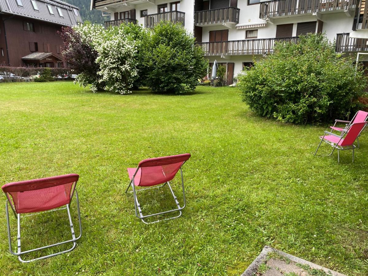 Appartement Style Chalet Avec Grande Terrasse Et Parking Prive Chamonix Exterior foto